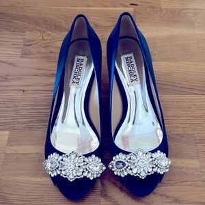 Badgley Mischka blue kitten heels